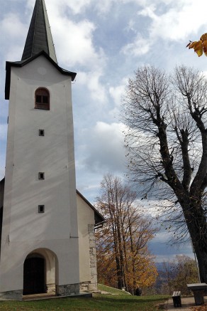 Cerkev Sv. Ana na Mali gori